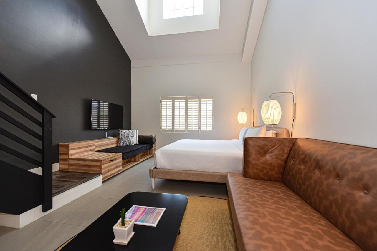 The Locale Hotel Grand Cayman Джордж Таун Екстериор снимка