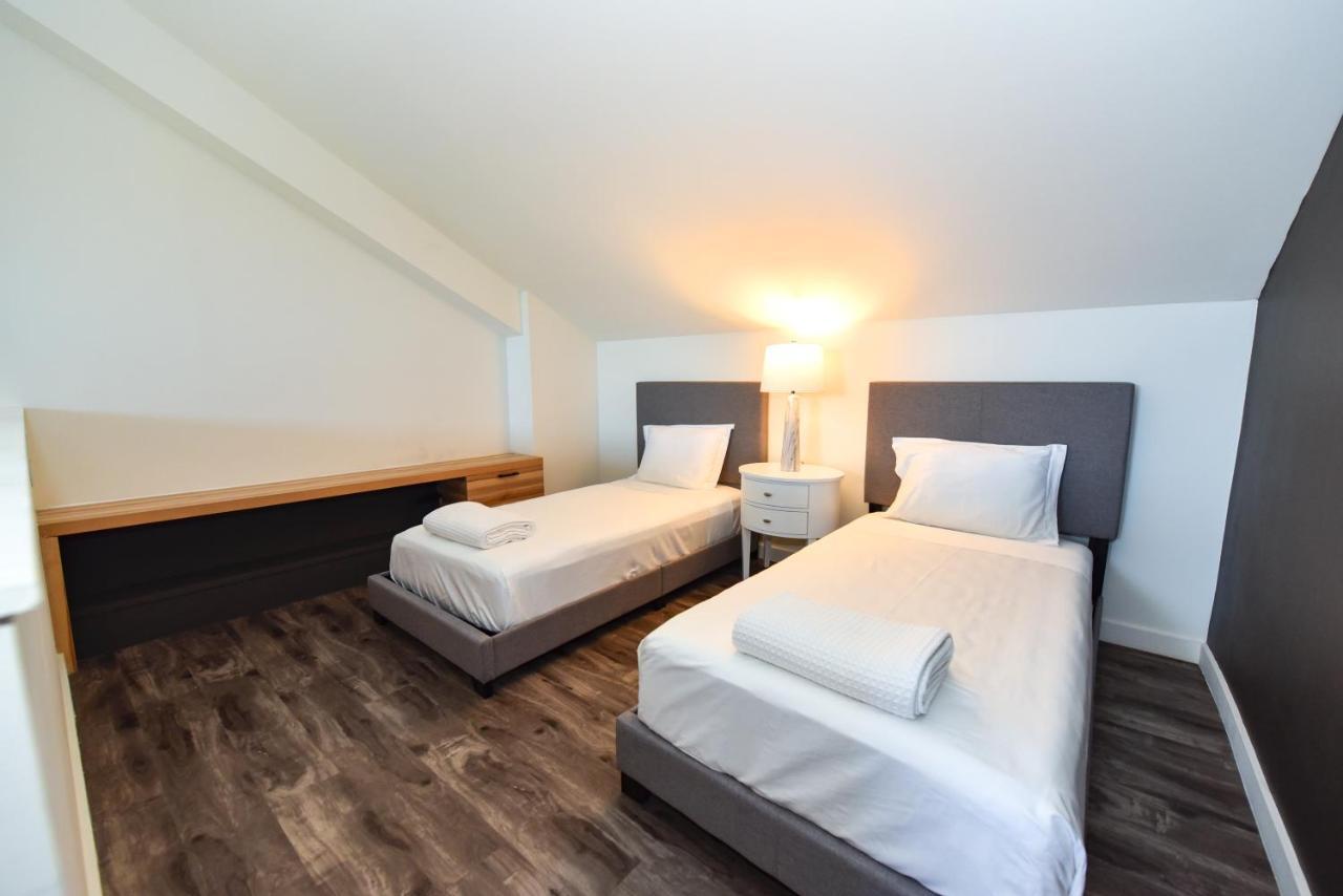 The Locale Hotel Grand Cayman Джордж Таун Екстериор снимка